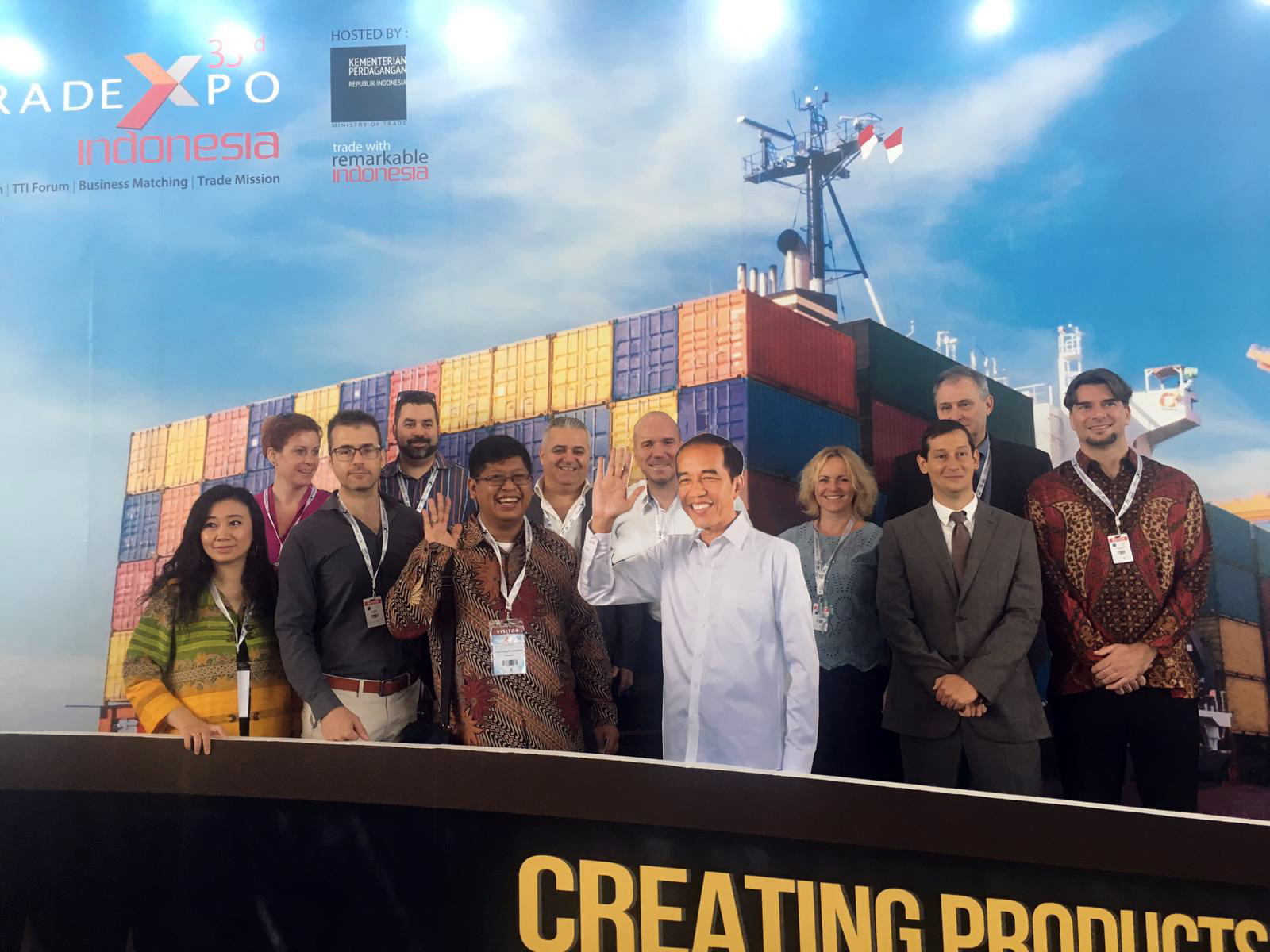 Az Indonéz Kereskedelmi Központ üzleti delegációt kísért ki a jakartai Trade Expóra